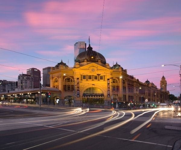 melbourne-digital-agency-3 flinders street station at night